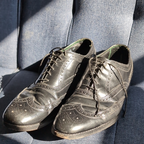 Florsheim Black Leather Brogue Oxfords - Picture 1 of 7